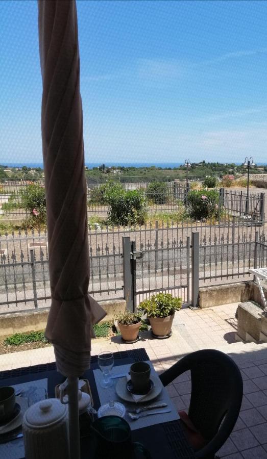Belvedere House Hotell Civitanova Alta Exteriör bild