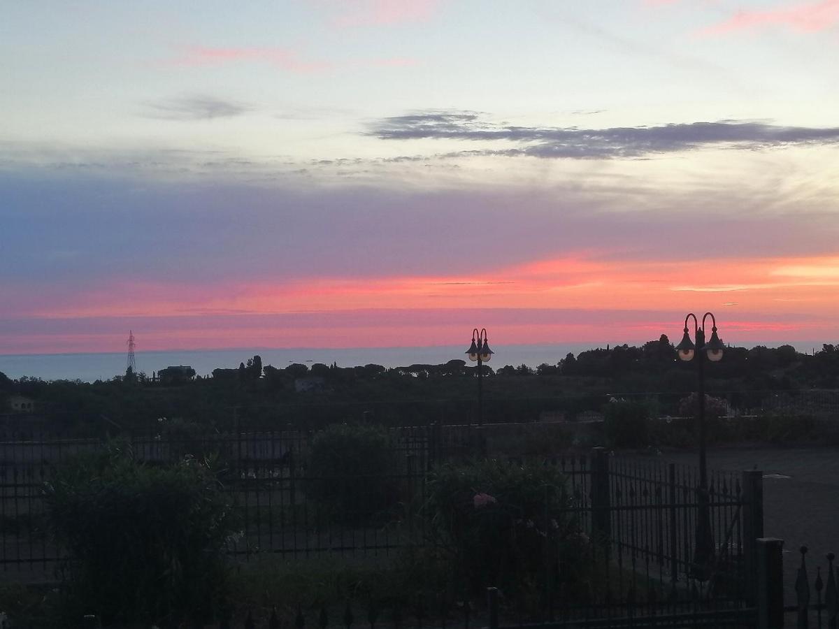 Belvedere House Hotell Civitanova Alta Exteriör bild